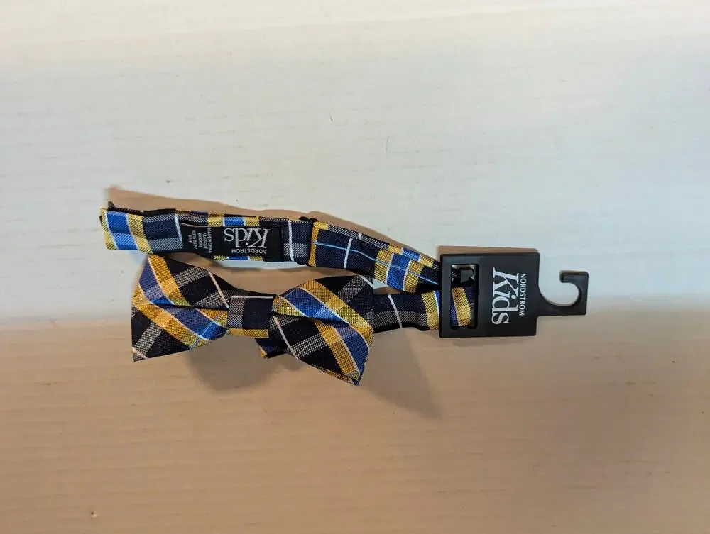 Nordstrom Kids Boys Plaid Pre-Tied Bow Tie Yellow Blue NWT
